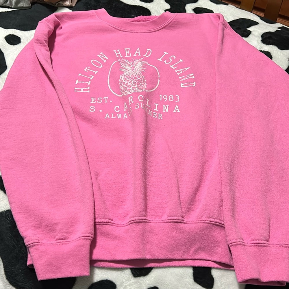 pink sweatshirt